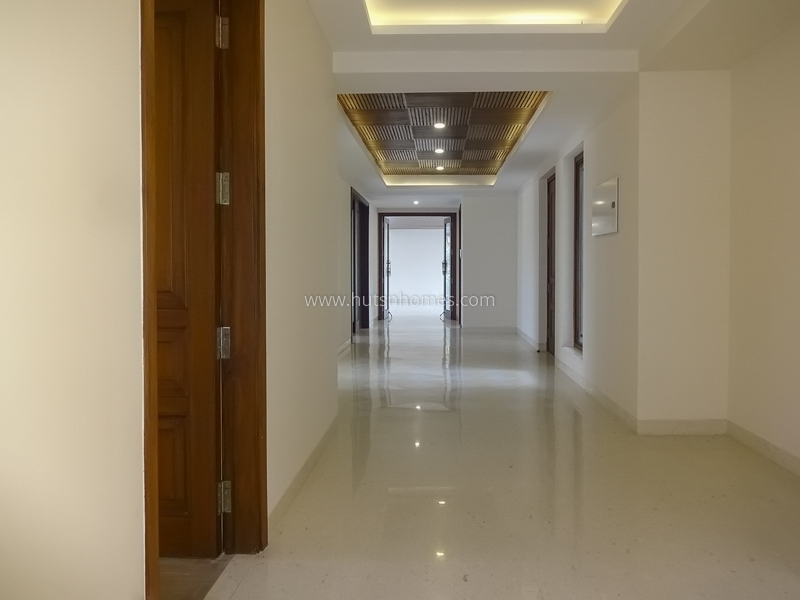 4 BHK Flat For Sale in Panchsheel Park