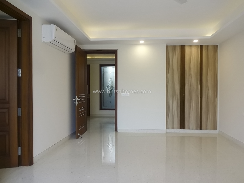 4 BHK Flat For Sale in Panchsheel Park