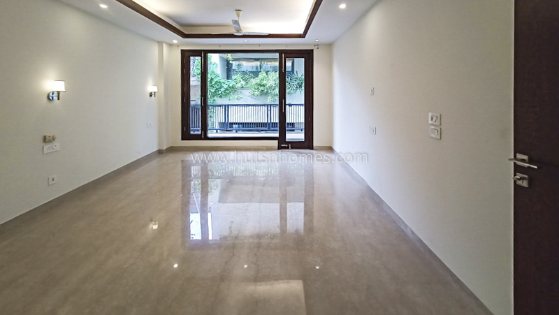 4 BHK Flat For Sale in Panchsheel Park