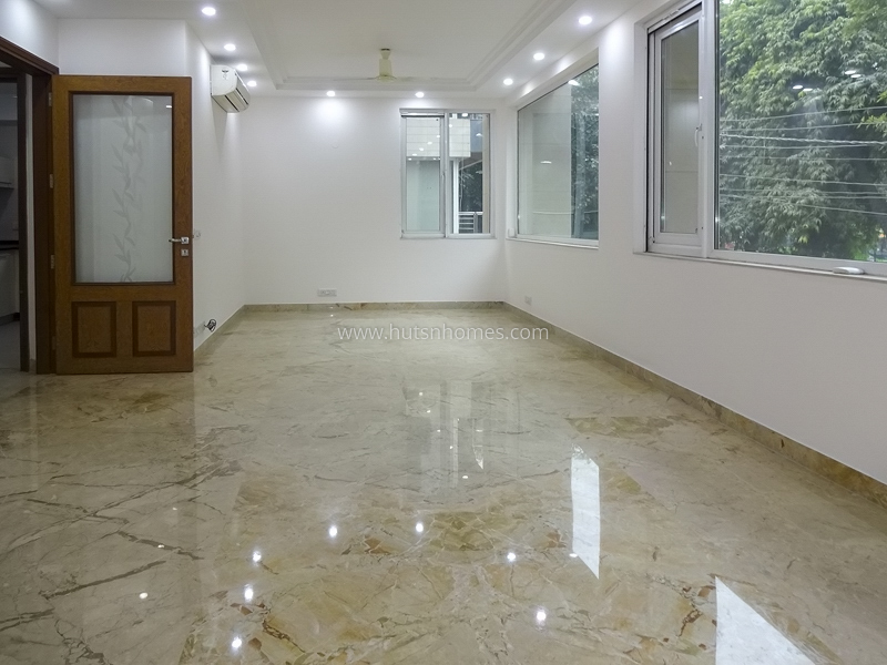 3 BHK Flat For Sale in Panchsheel Park