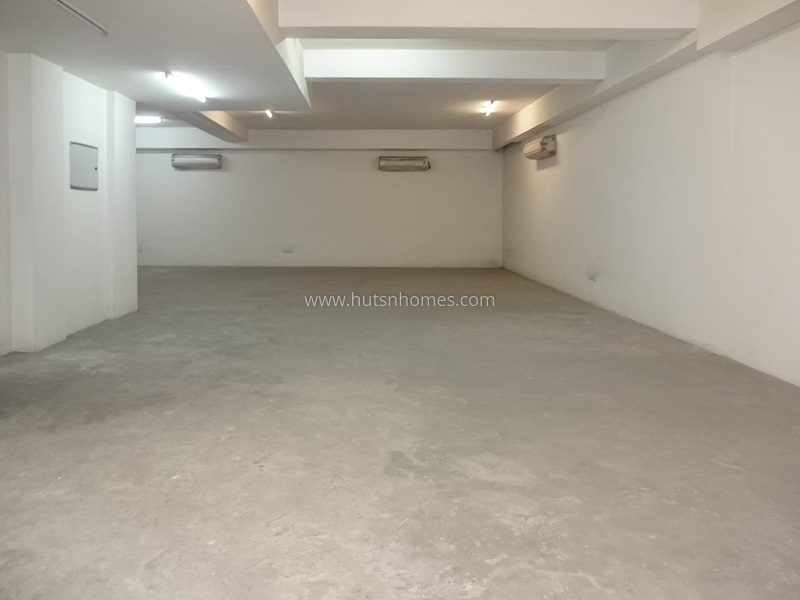 3 BHK Flat For Sale in Panchsheel Park