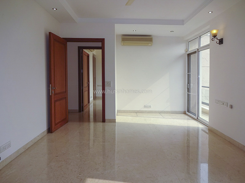 4 BHK Flat For Sale in Panchsheel Park