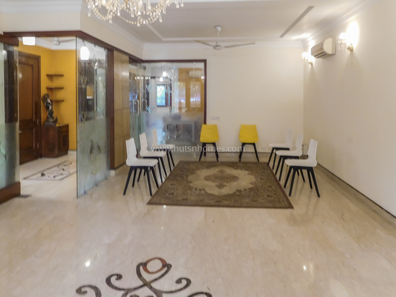 4 BHK Flat For Sale in Panchsheel Park