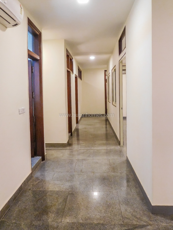 4 BHK Flat For Sale in Panchsheel Park