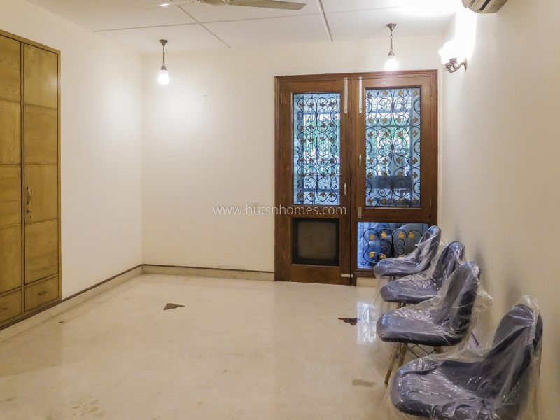 4 BHK Flat For Sale in Panchsheel Park