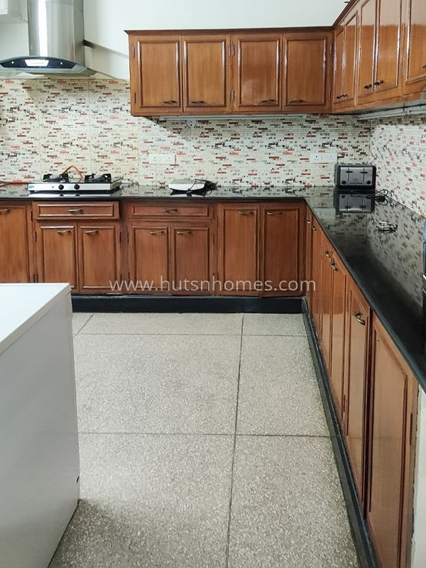 3 BHK Flat For Rent in Sundar Nagar