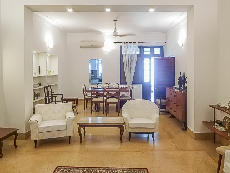 2 BHK Flat For Rent in Golf Links