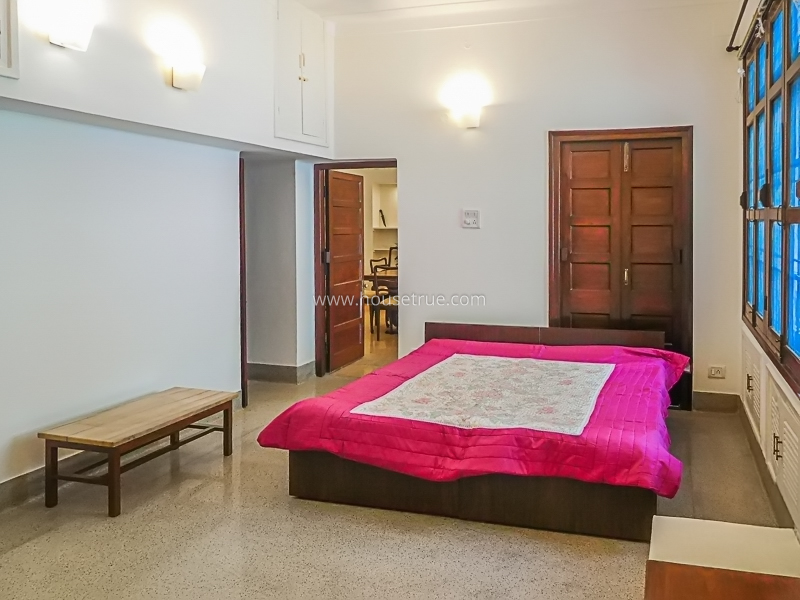 2 BHK Flat For Rent in Golf Links