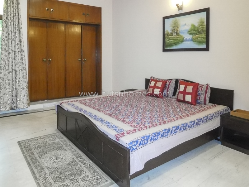 5 BHK Flat For Rent in Vasant Vihar