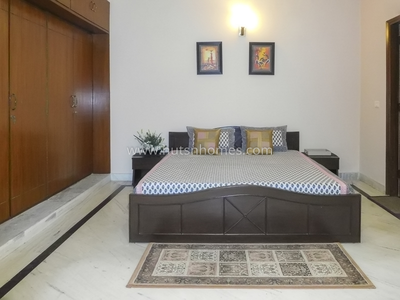 5 BHK Flat For Rent in Vasant Vihar