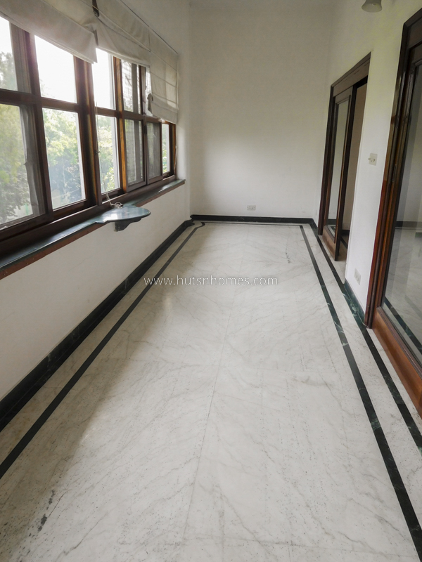 3 BHK Flat For Rent in Sundar Nagar