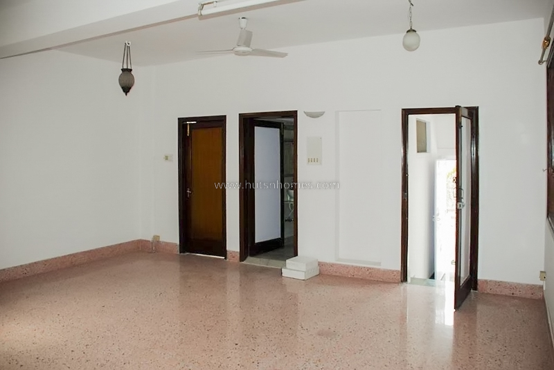 4 BHK Flat For Rent in Sundar Nagar