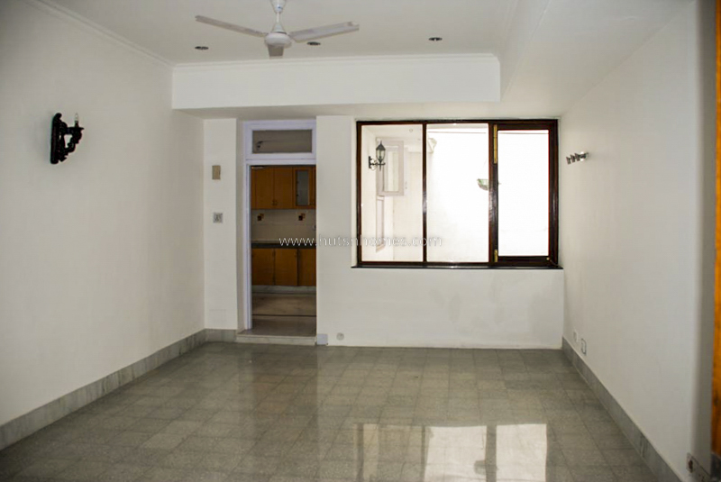 4 BHK Flat For Rent in Sundar Nagar