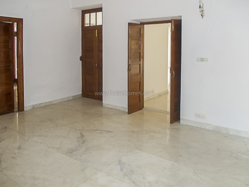 4 BHK House For Rent in Friends Colony West