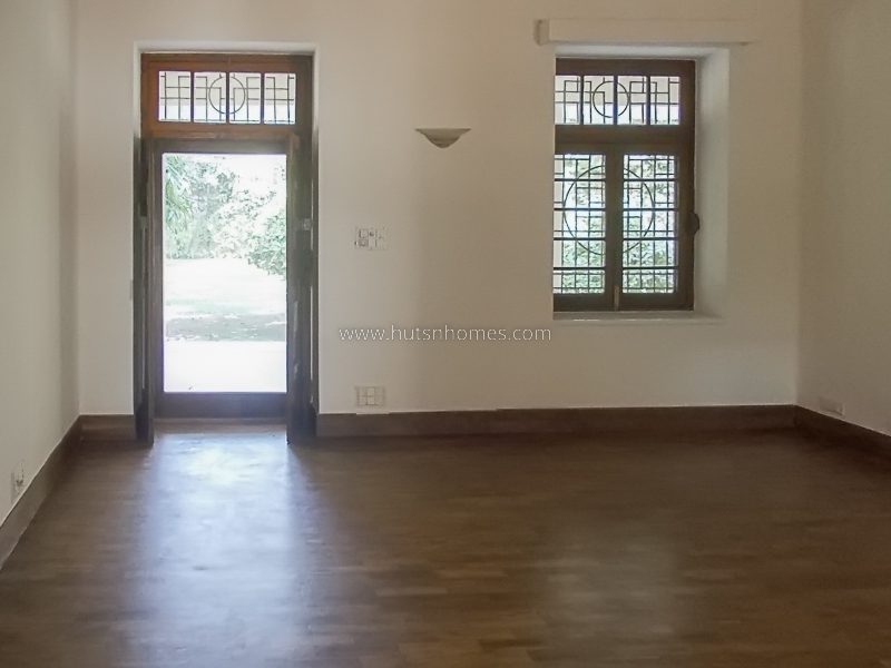 4 BHK House For Rent in Friends Colony West