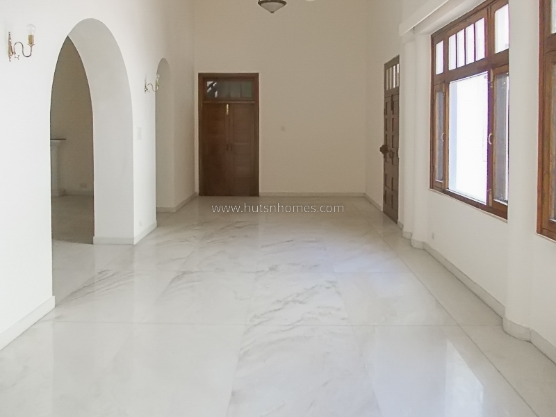 4 BHK House For Rent in Friends Colony West