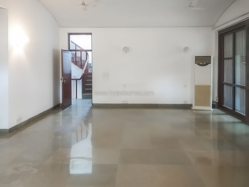 4 BHK Farm House For Rent in Mehrauli Gurgaon Road