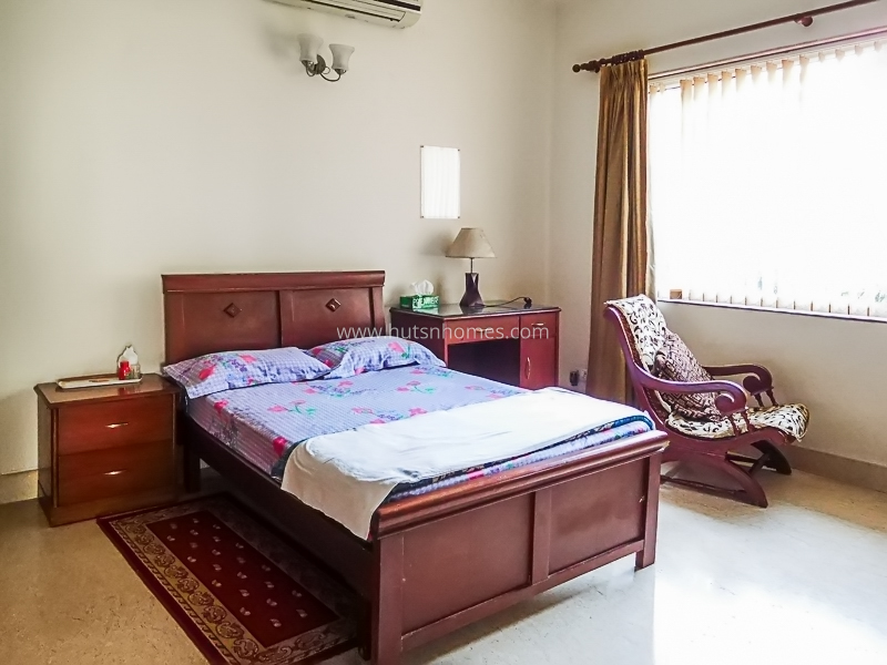 4 BHK Flat For Rent in Ishwar Nagar