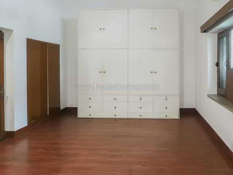 3 BHK Flat For Rent in Sundar Nagar