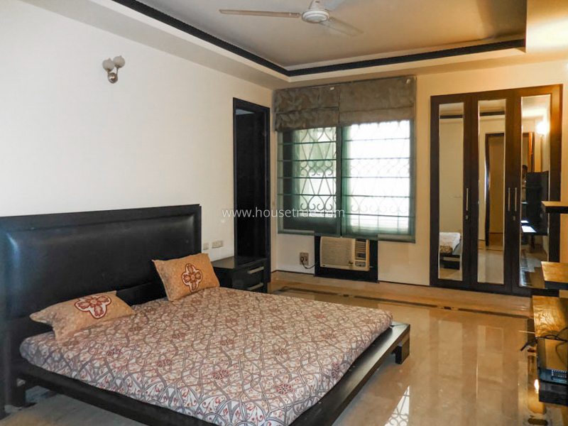 4 BHK Flat For Rent in Vasant Vihar