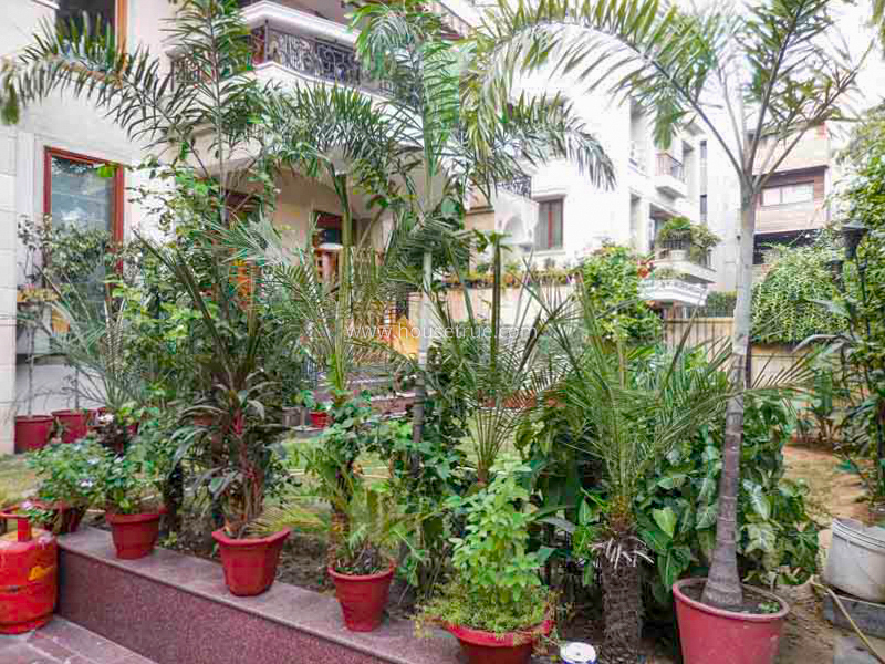 4 BHK Flat For Rent in Vasant Vihar