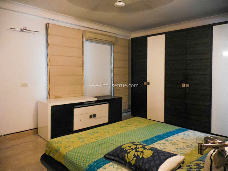 4 BHK Flat For Rent in Vasant Vihar