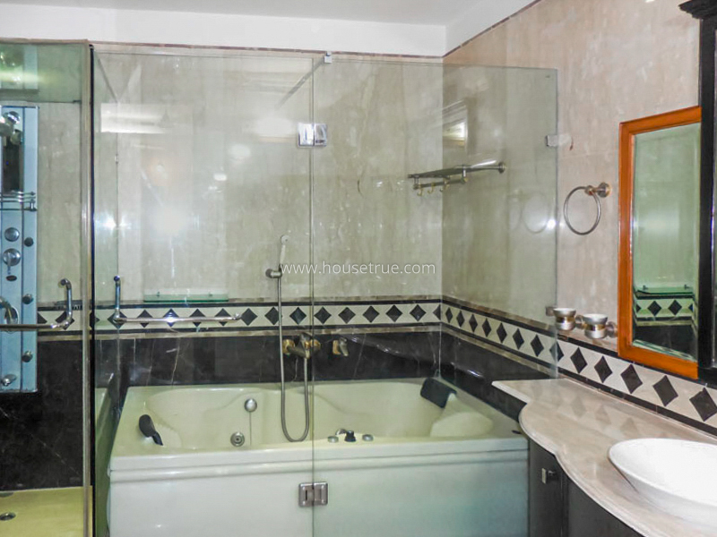 4 BHK Flat For Rent in Vasant Vihar