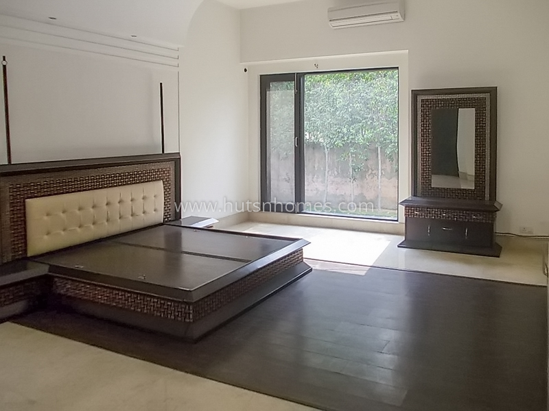 5 BHK Farm House For Rent in Chattarpur