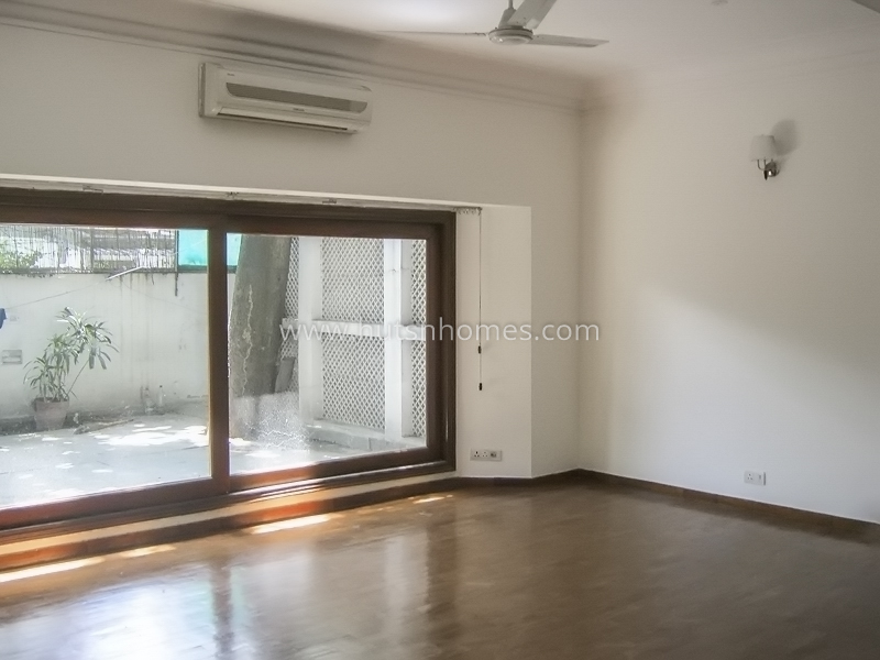 5 BHK House For Rent in Hauz Khas Enclave