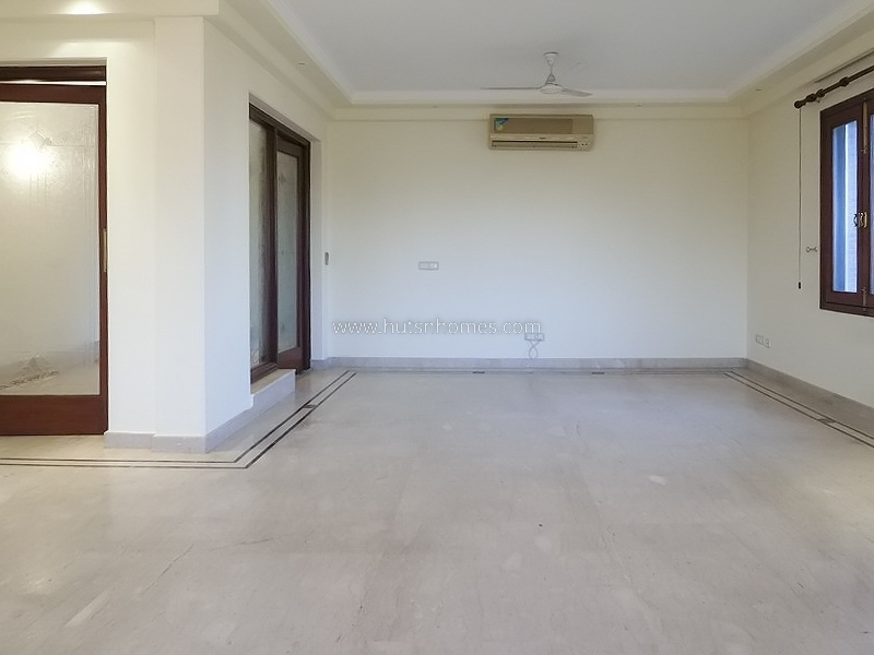 5 BHK Flat For Rent in Vasant Vihar