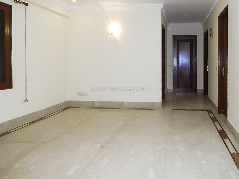 5 BHK Flat For Rent in Vasant Vihar