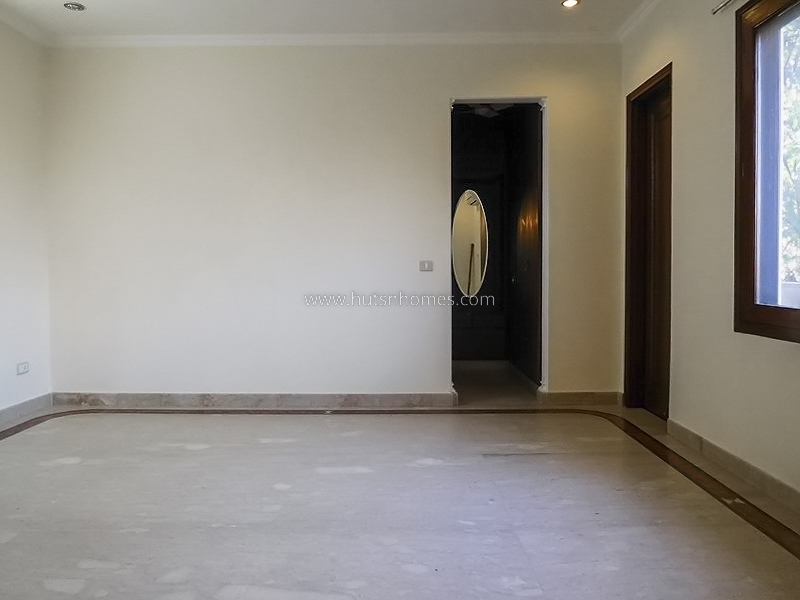 5 BHK Flat For Rent in Vasant Vihar