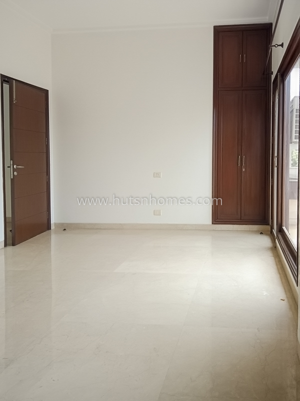 3 BHK Flat For Rent in Shanti Niketan