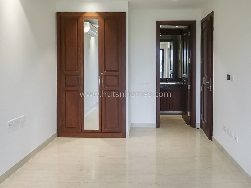 3 BHK Flat For Rent in Jor Bagh