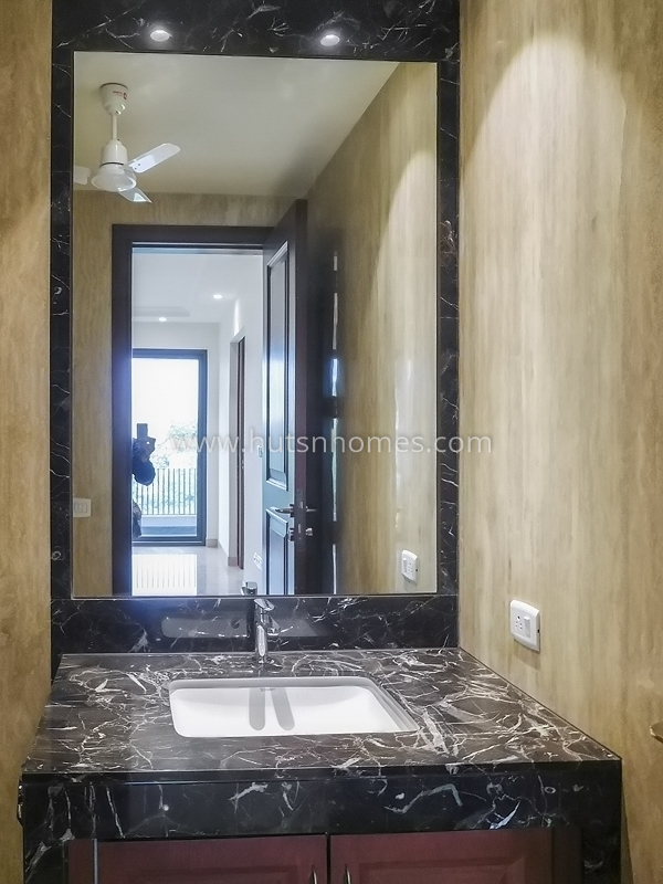 3 BHK Flat For Rent in Jor Bagh