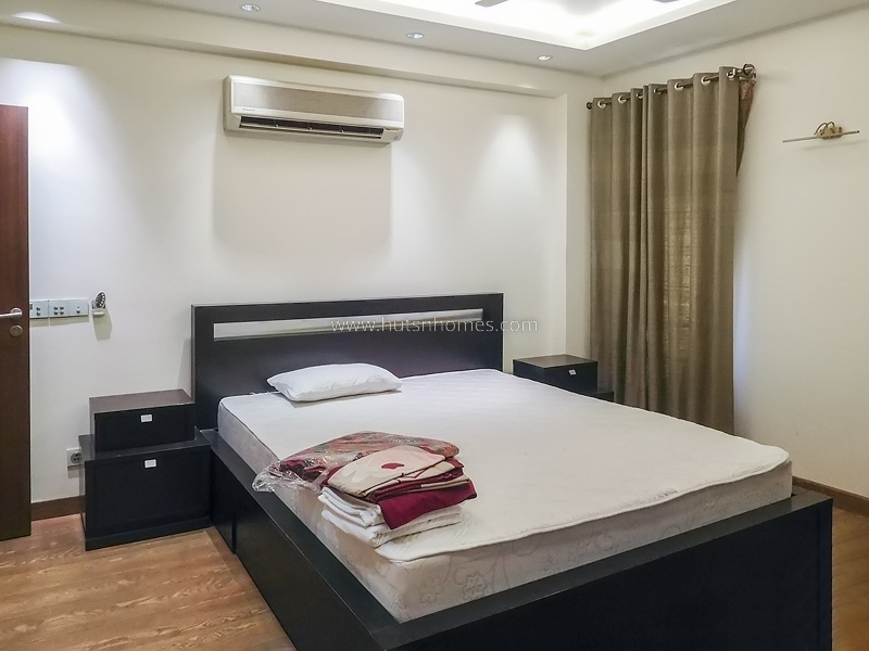 4 BHK Flat For Rent in Prithviraj Road