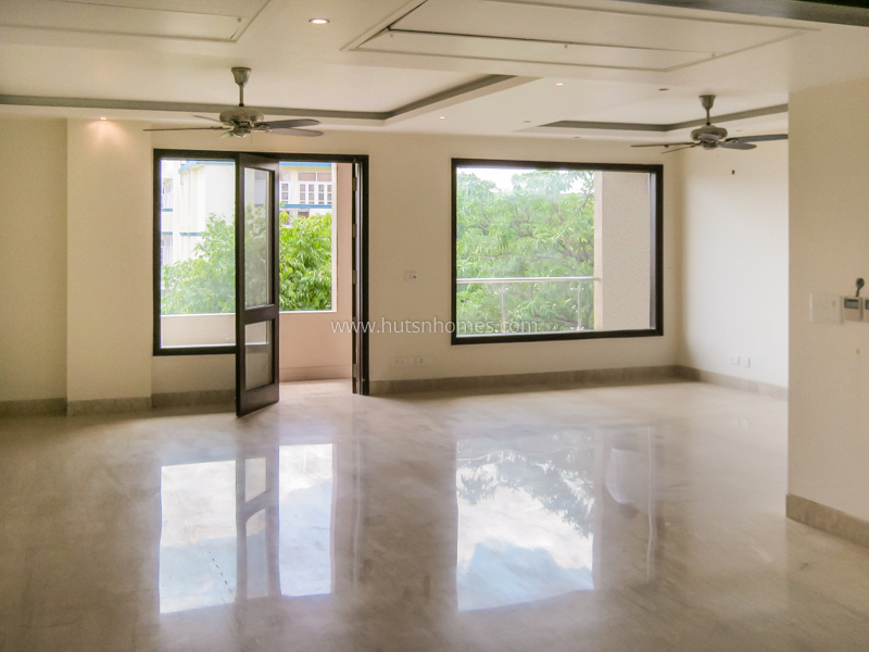 4 BHK Flat For Rent in Vasant Vihar