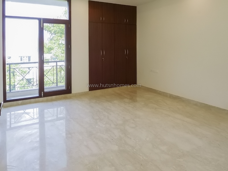 4 BHK Flat For Rent in Jor Bagh