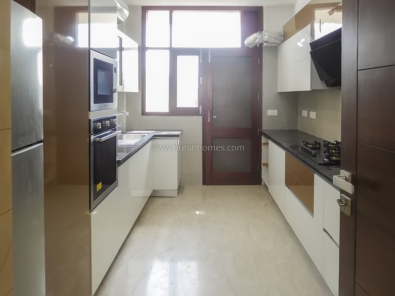 4 BHK Flat For Rent in Jor Bagh