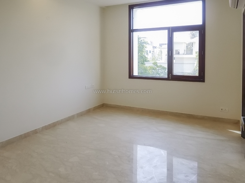 4 BHK Flat For Rent in Jor Bagh