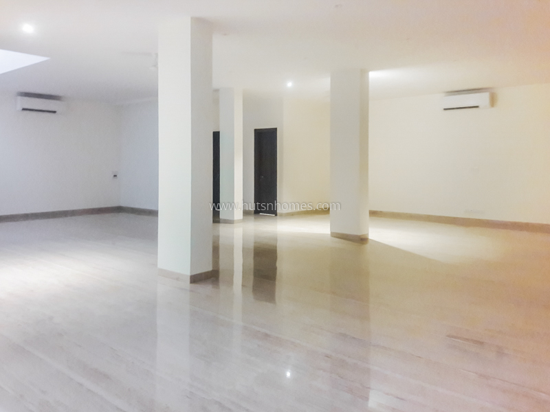 3 BHK Flat For Rent in Vasant Vihar