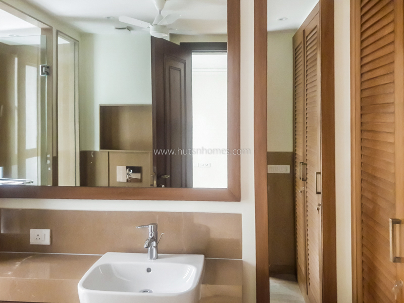 3 BHK Flat For Rent in Vasant Vihar