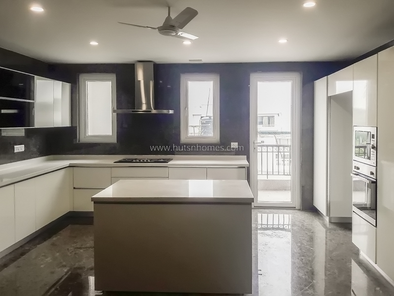 5 BHK Flat For Rent in Panchsheel Park