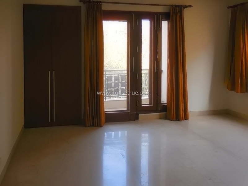 4 BHK Duplex For Rent in Shanti Niketan