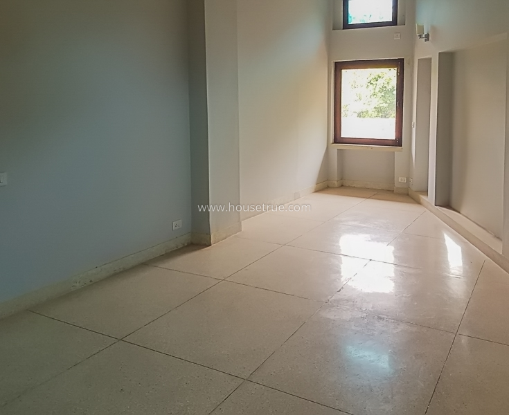 3 BHK Flat For Rent in Hailey Road