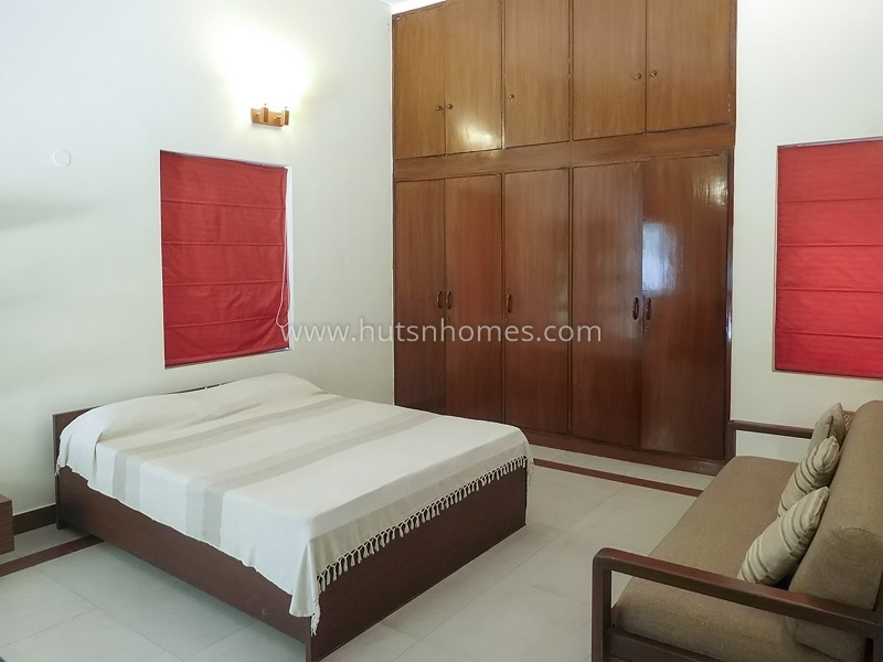 1 BHK Flat For Rent in Golf Links