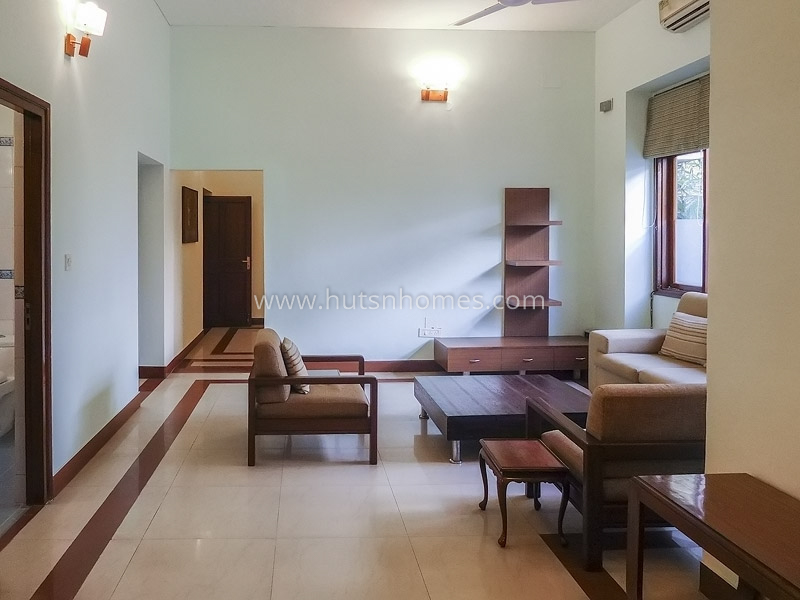 1 BHK Flat For Rent in Golf Links