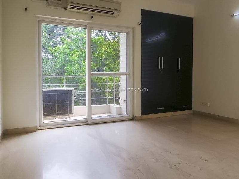 4 BHK Flat For Rent in Shanti Niketan