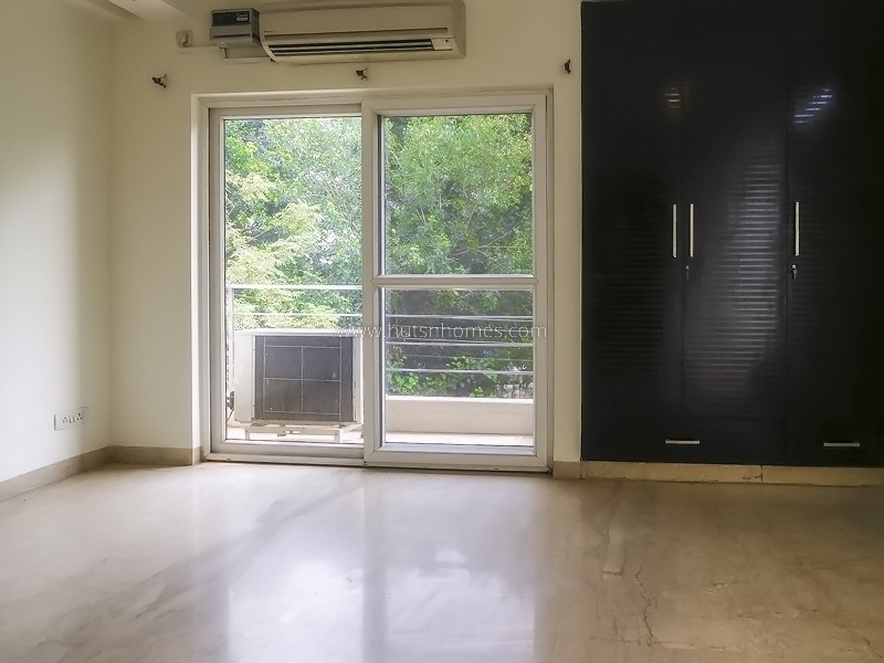 4 BHK Flat For Rent in Shanti Niketan