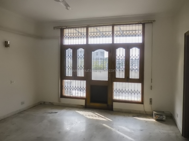 4 BHK Flat For Rent in Shanti Niketan